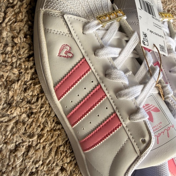 Adidas pink and white valentine day - Picture 2 of 4